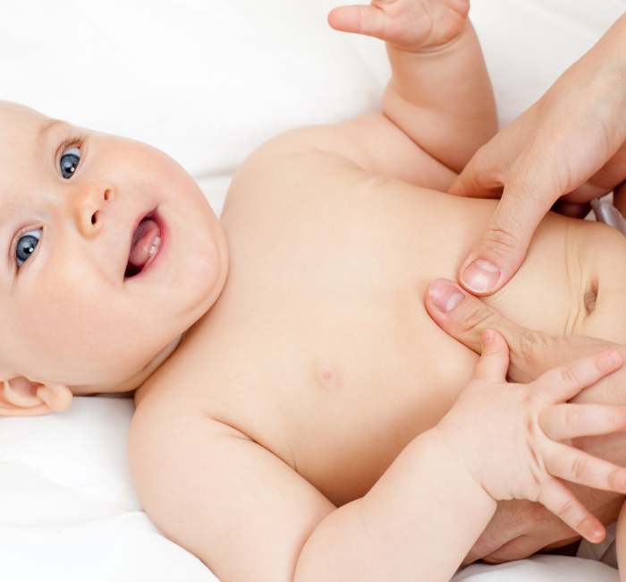 massage bébé moment de lien parent bébé apaisement